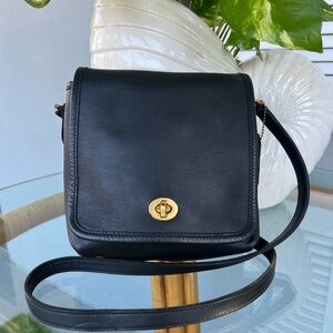 Vintage Coach Companion Flap Bag #9076 - Black Leather